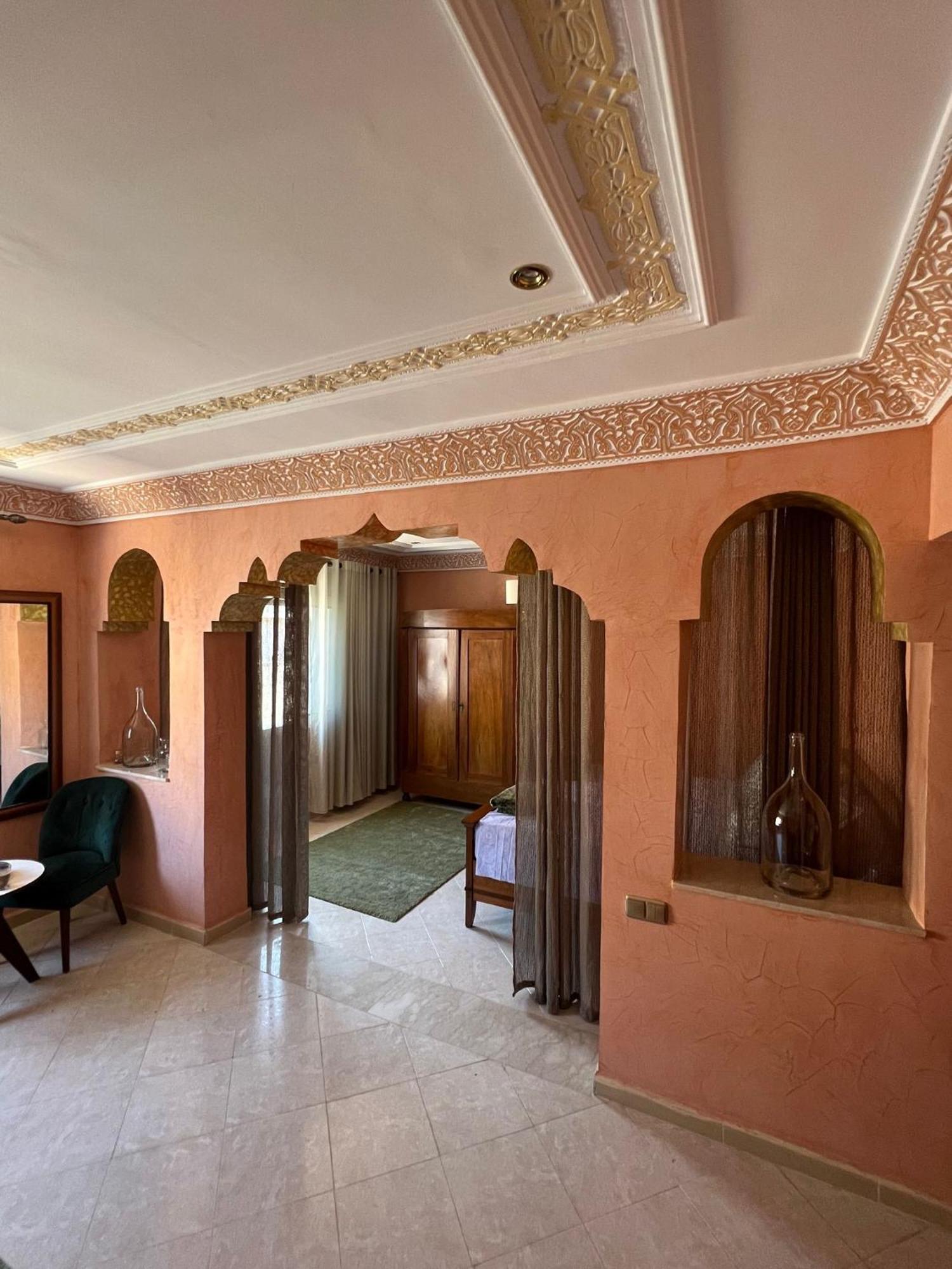 5min To Beach, Wifi, Terrace, Stylish Fully Equipped Parking For Free *